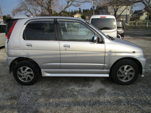 Daihatsu Terios Kid 4