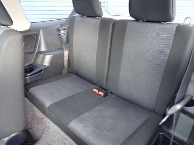 Mitsubishi Pajero Mini 12