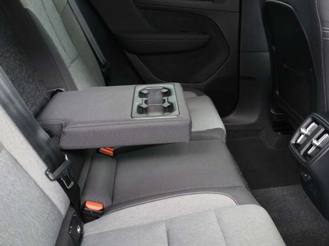 Volvo XC40 11