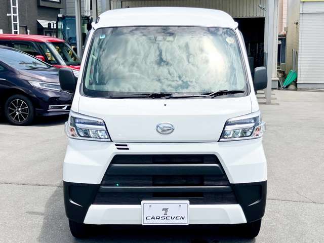 Daihatsu Hijet Cargo 4