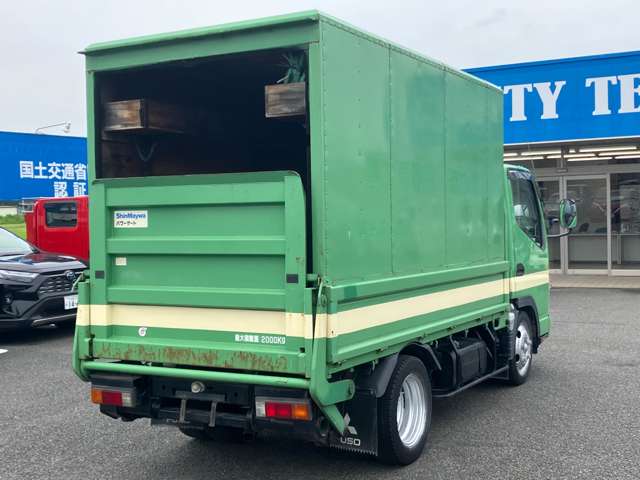 Mitsubishi Fuso Canter 9