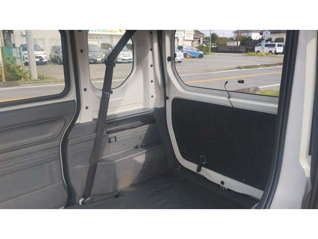 Honda N-VAN 8
