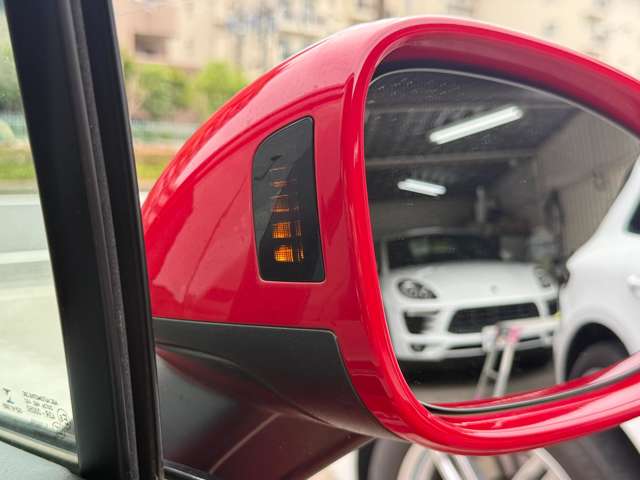 Porsche Macan 12