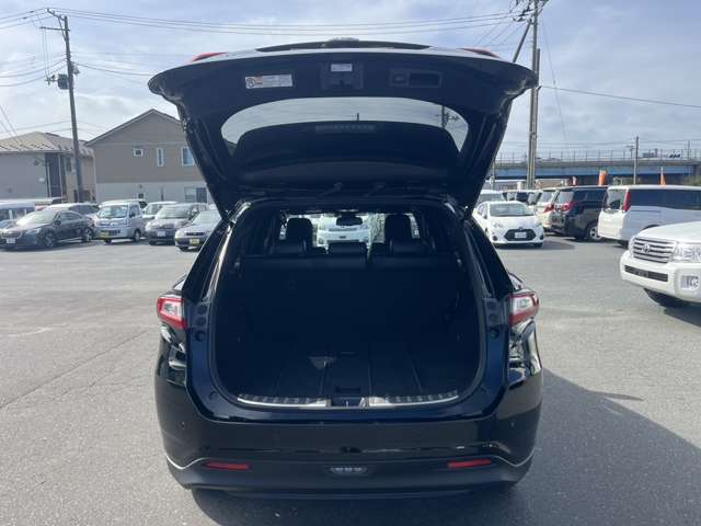 Toyota Harrier 9