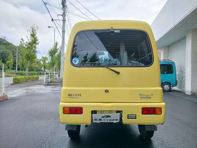 Daihatsu Midget II 5
