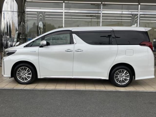Toyota Alphard 5