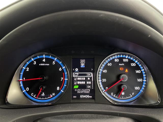 Toyota Harrier 10
