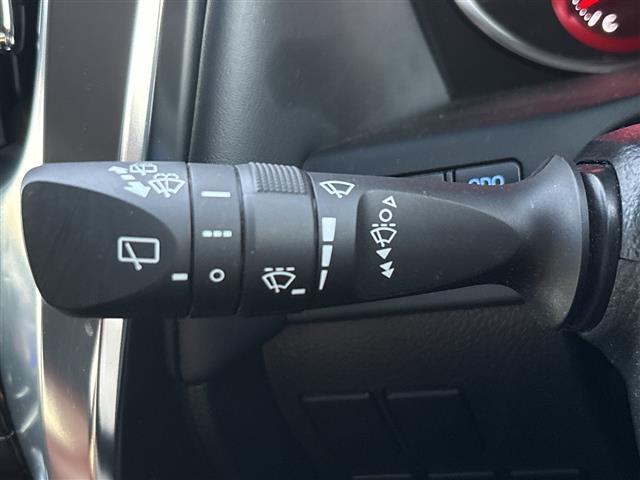 Toyota Vellfire 8
