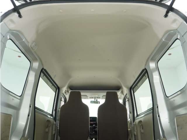 Nissan NV100 Clipper 11