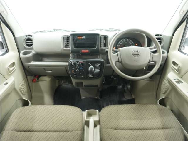 Nissan NV100 Clipper 8