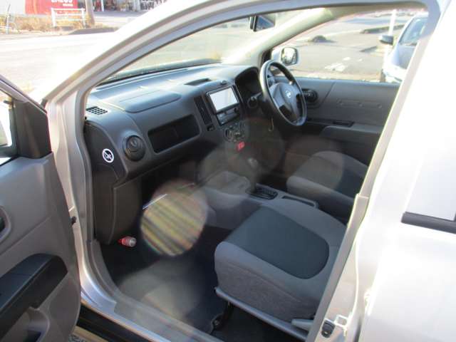 Nissan AD 11