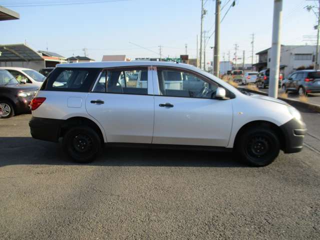 Nissan AD 4