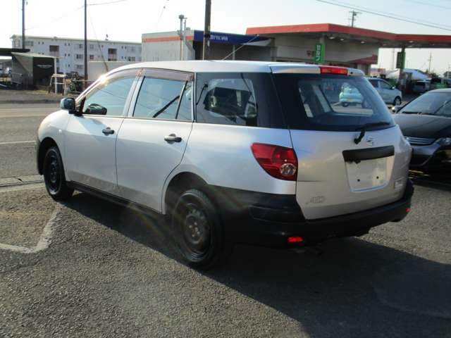 Nissan AD 7