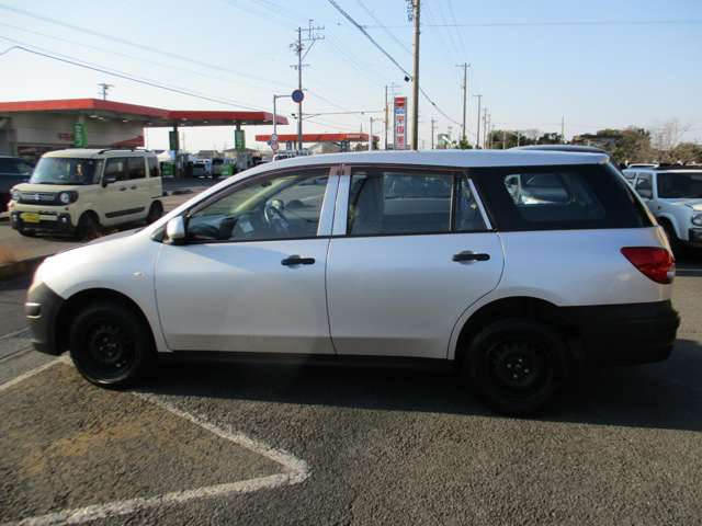 Nissan AD 8