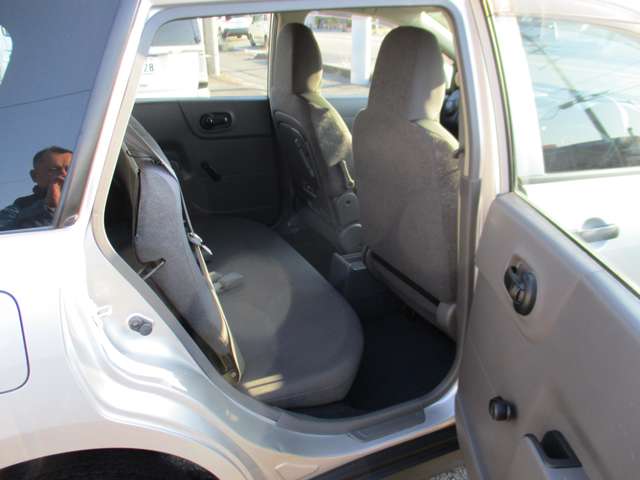 Nissan AD 10