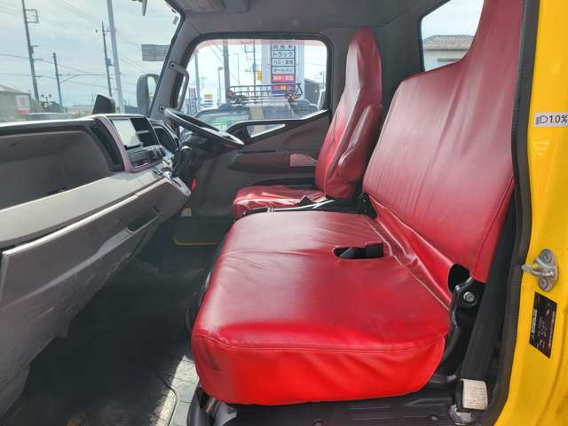 Mitsubishi Fuso Canter 11