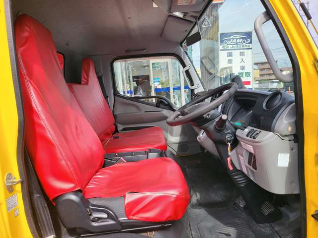 Mitsubishi Fuso Canter 7