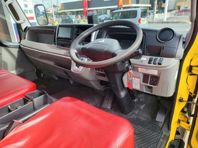 Mitsubishi Fuso Canter 8