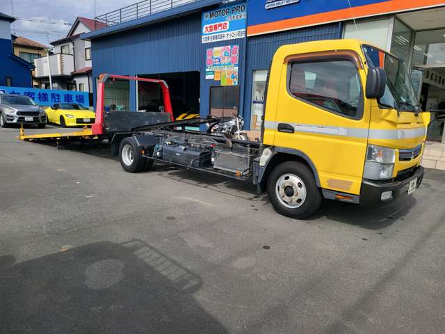Mitsubishi Fuso Canter 9