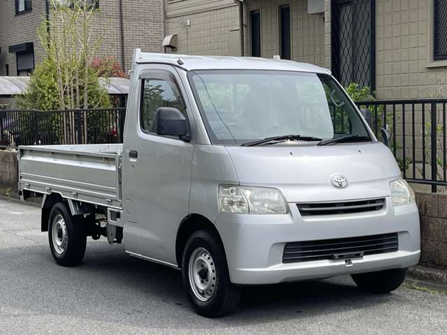 Toyota Light Ace Truck 2