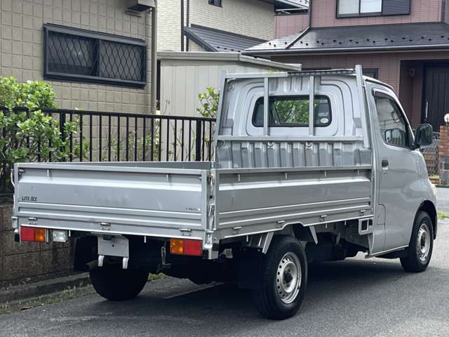 Toyota Light Ace Truck 5