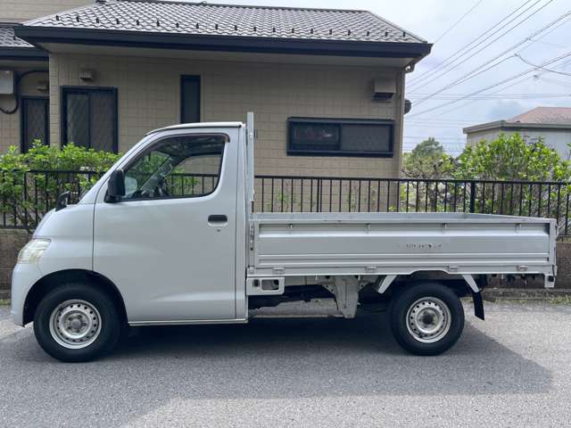 Toyota Light Ace Truck 10