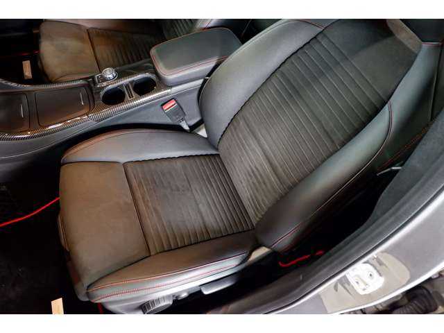 Mercedes-Benz GLA-Class 11