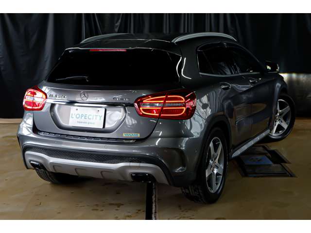 Mercedes-Benz GLA-Class 5
