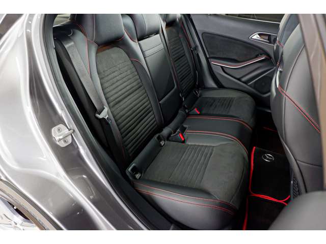 Mercedes-Benz GLA-Class 9