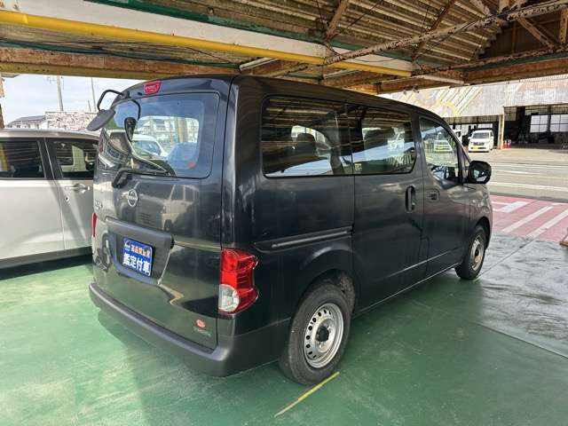 Nissan NV200 Vanette Van 12