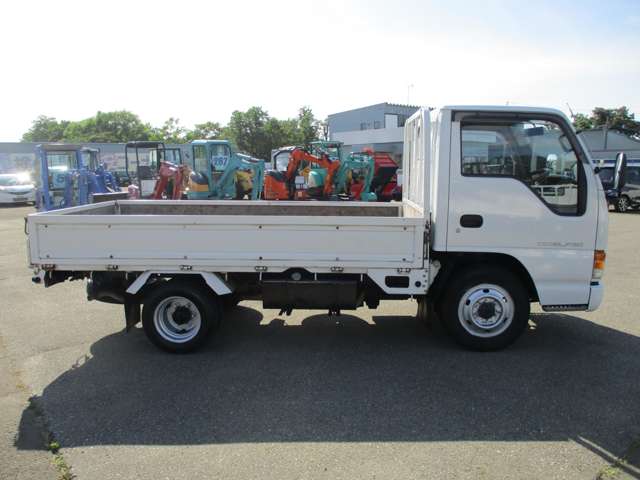 Isuzu Elf 4