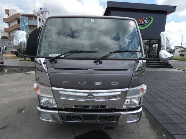 Mitsubishi Fuso Canter 4