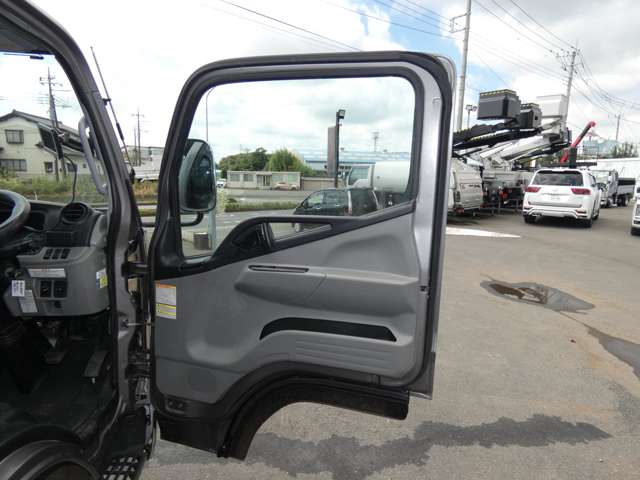 Mitsubishi Fuso Canter 10