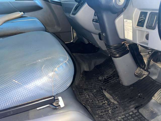 Mitsubishi Fuso Canter 10