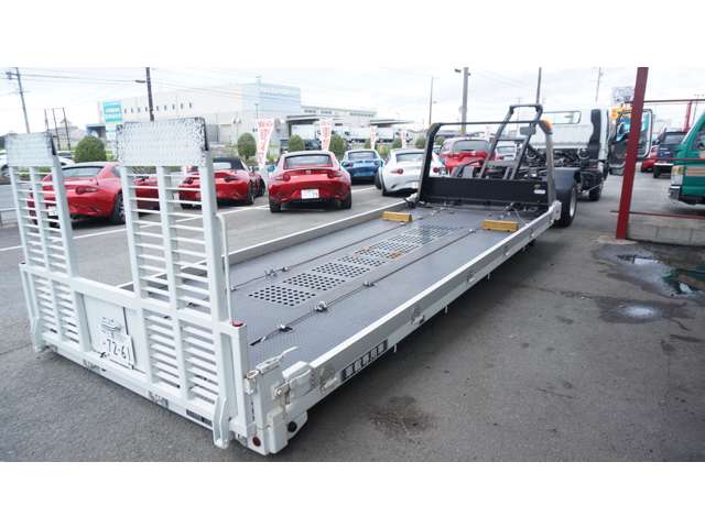 Mitsubishi Fuso Canter 4