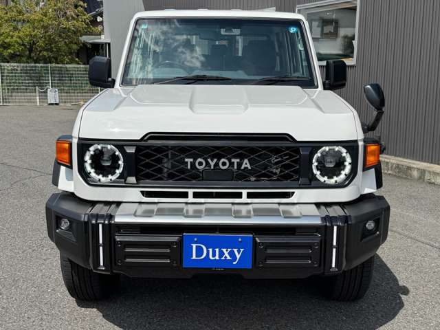 Toyota Land Cruiser 70 5