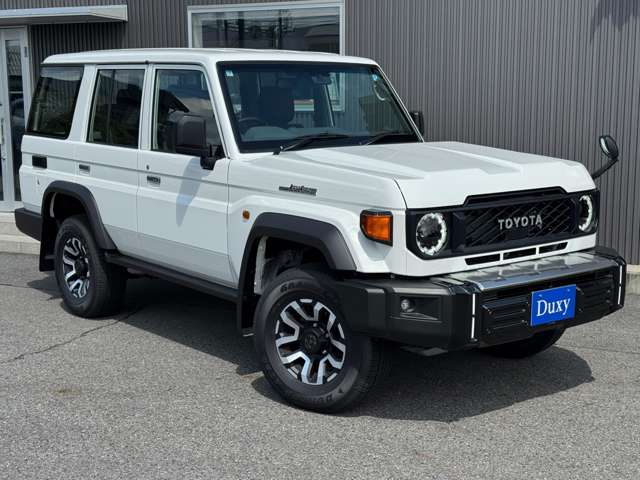 Toyota Land Cruiser 70 9