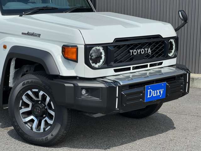 Toyota Land Cruiser 70 10