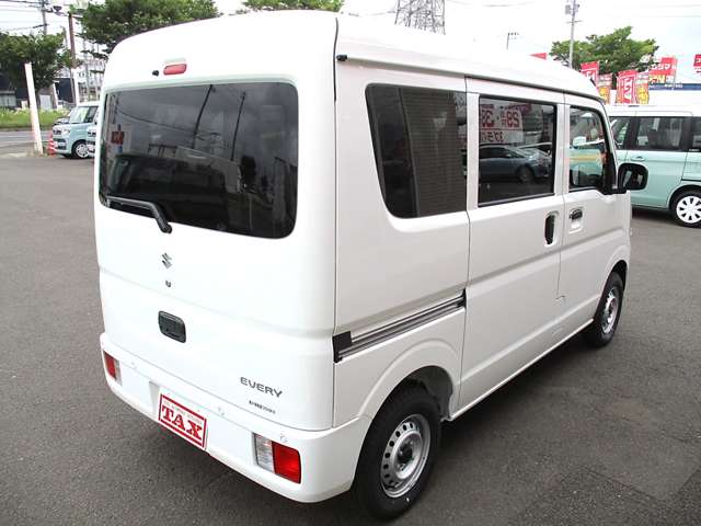 Suzuki Every 8