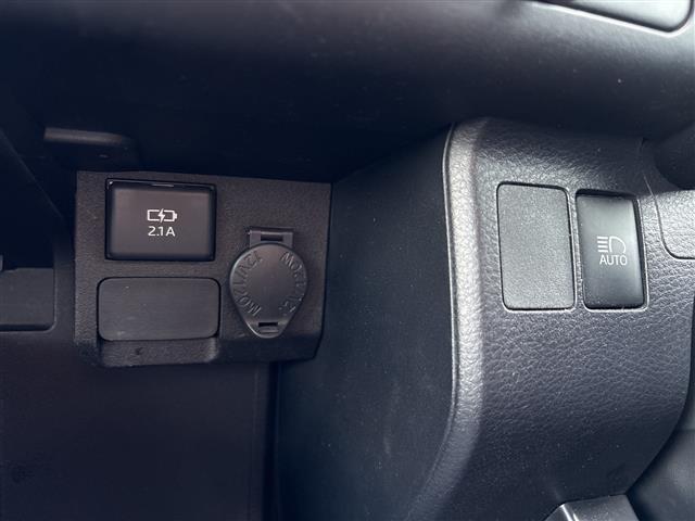 Toyota Probox Van 12