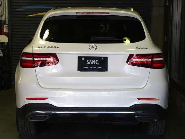 Mercedes-Benz GLC 8