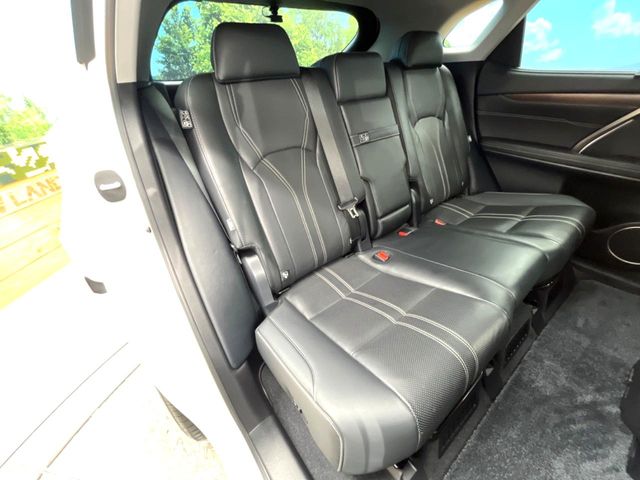 Lexus RX 9