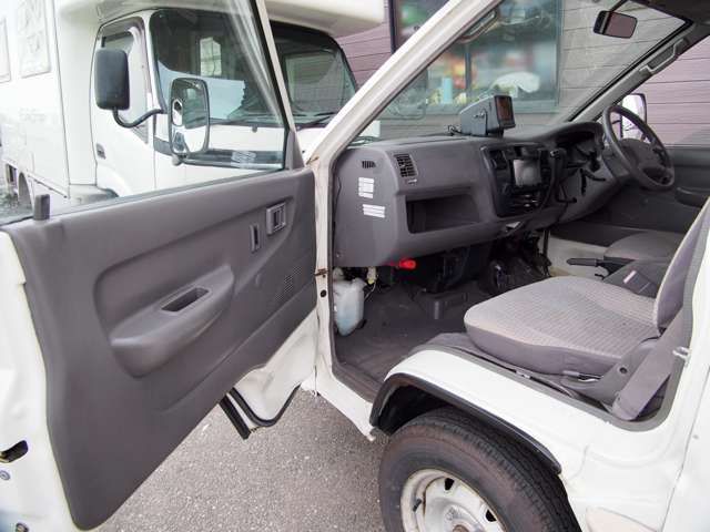 Toyota Light Ace Truck 6