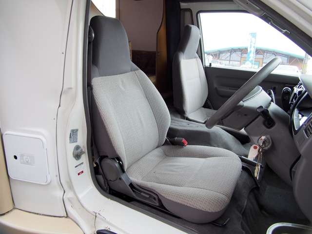 Toyota Light Ace Truck 9