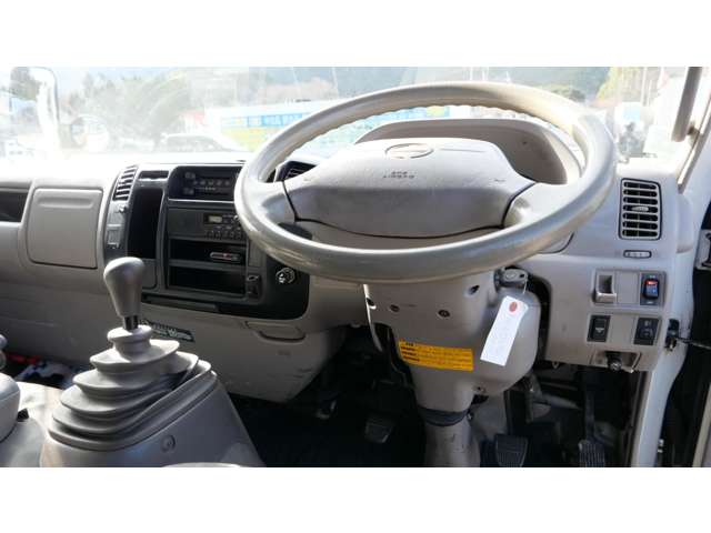 Hino Dutro 12