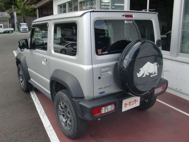 Suzuki Jimny Sierra 4