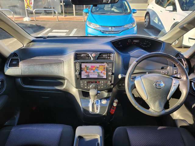 Nissan Serena 12
