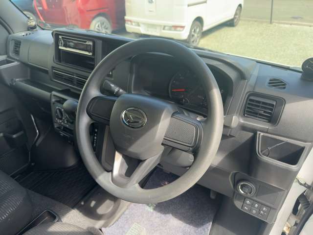 Daihatsu Hijet Deck Van 12