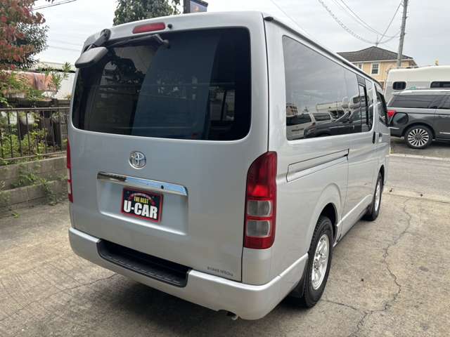 Toyota Hiace Van 6