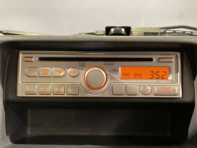 Nissan NT100 Clipper 5